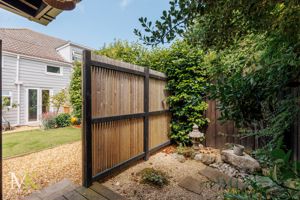 Photo 25- click for photo gallery